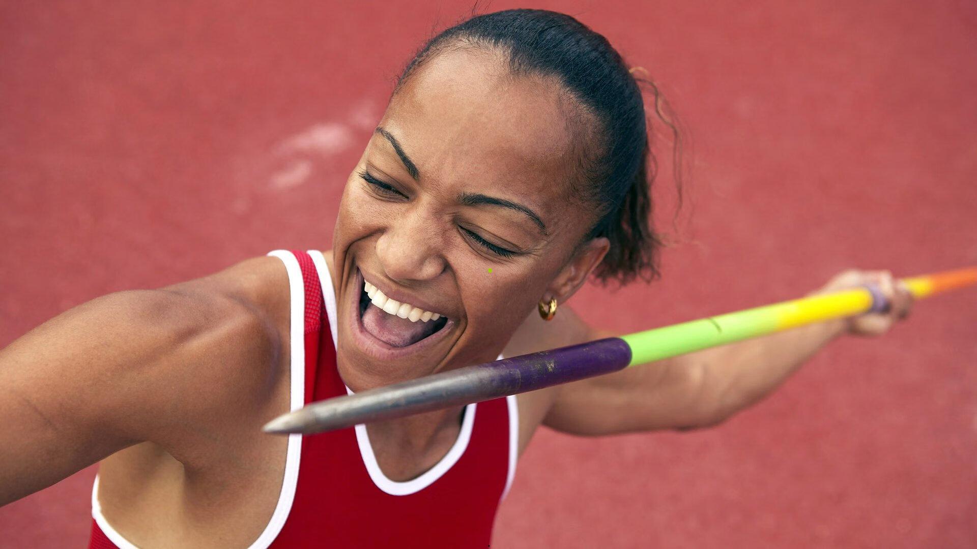 戈登加速突破上篮受创，伤退离场本场确认缺席